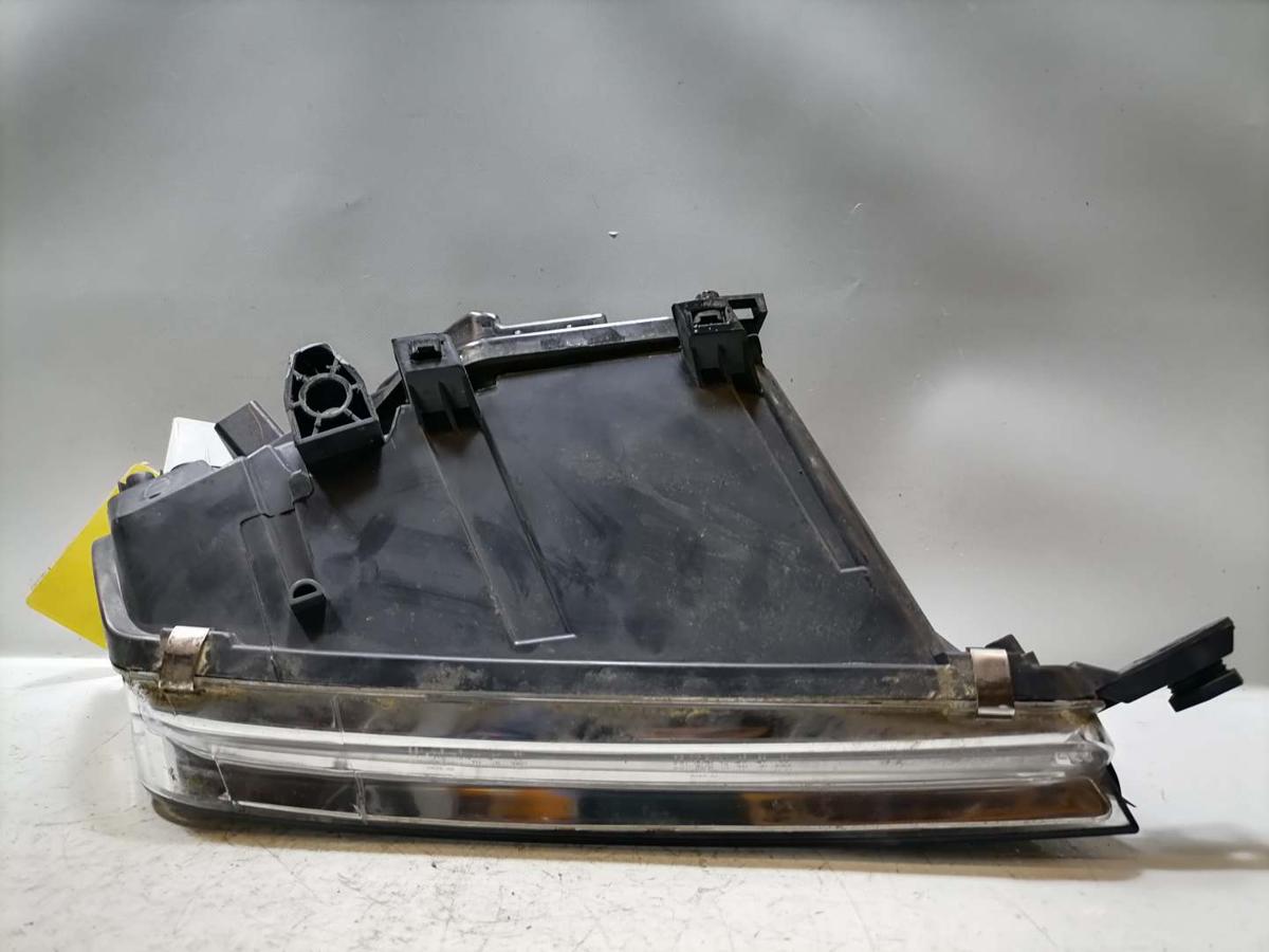 Skoda Fabia 6Y Scheinwerfer links Halogen Chrom Hintergrund Hersteller TYC Bj.2002